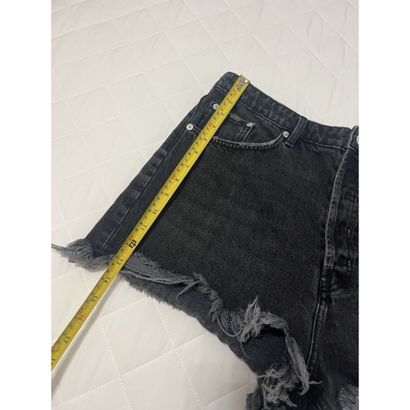 ZARA Women's Black‎ High Rise Denim Cutoff Shorts US 14 Frayed Hem Y2K Grunge - Picture 5 of 7